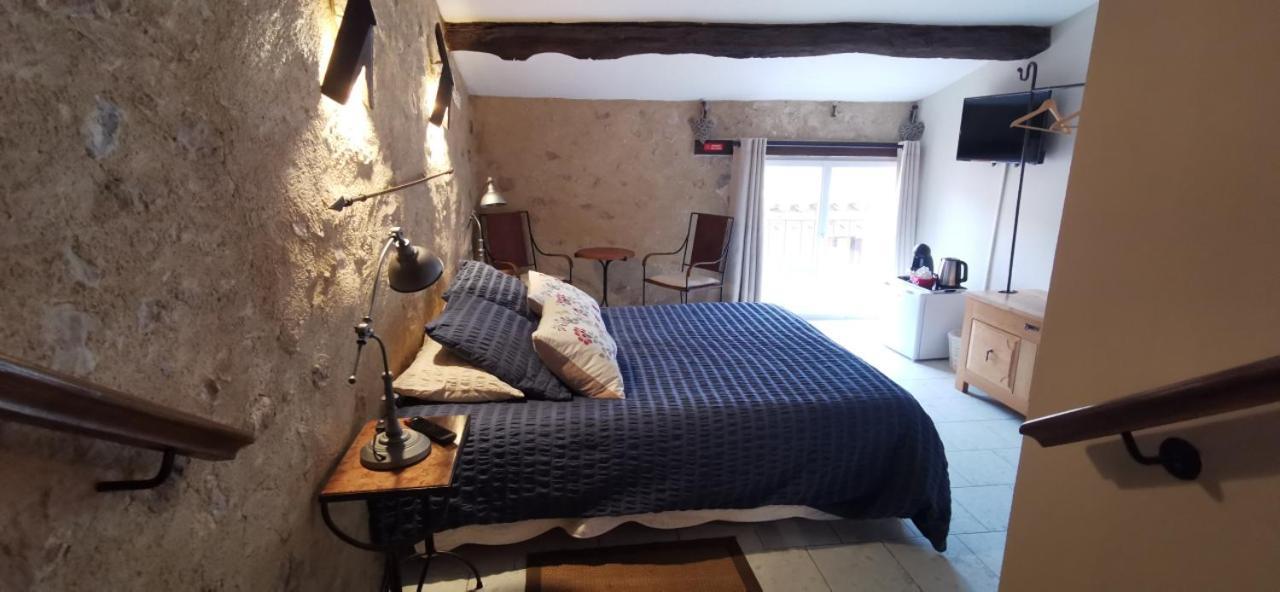 Le Mimosa Bed & Breakfast Saint-Saturnin-de-Lucian Eksteriør bilde